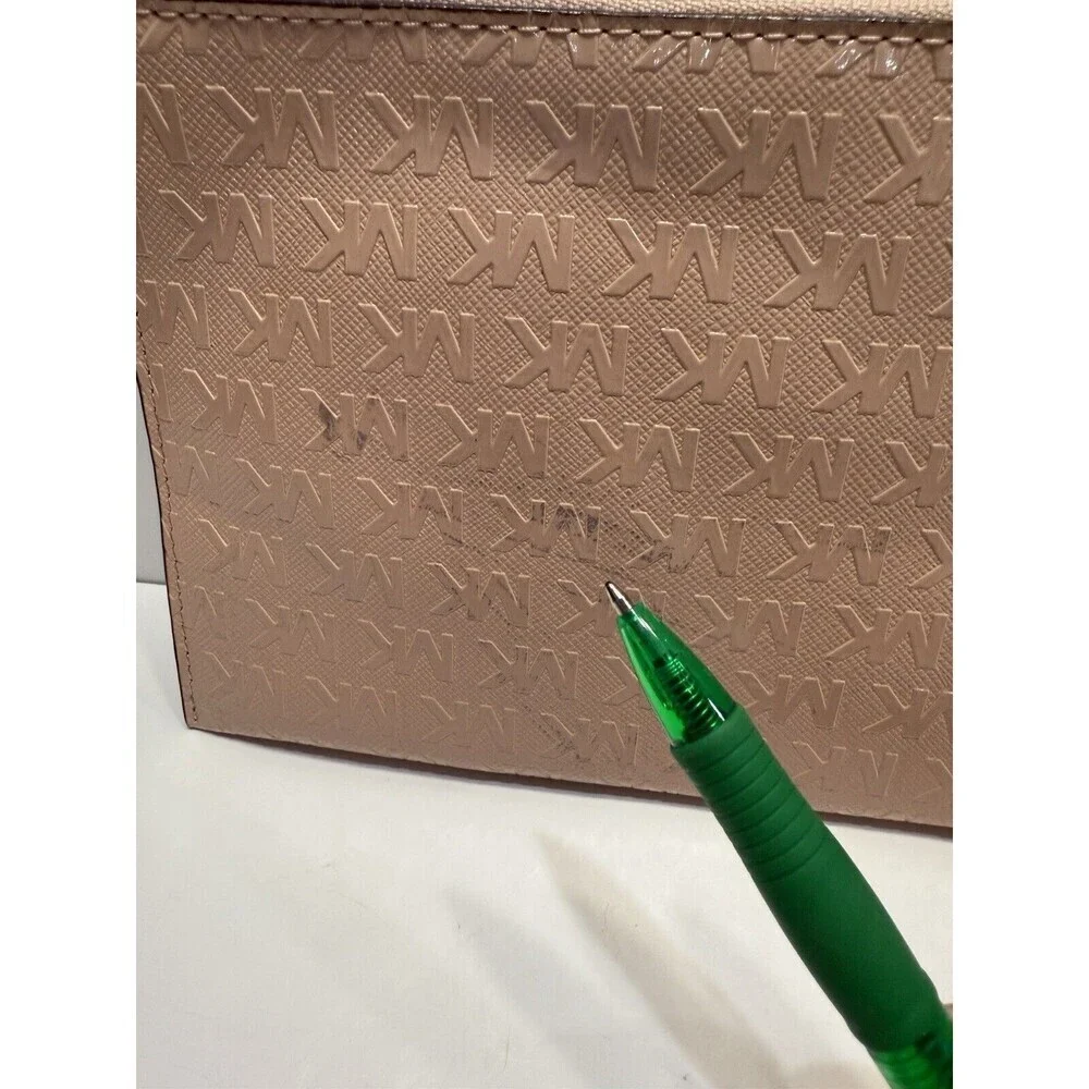 Michael Kors Womens Signature Wristlet Clutch Wallet Pink Patent Leather